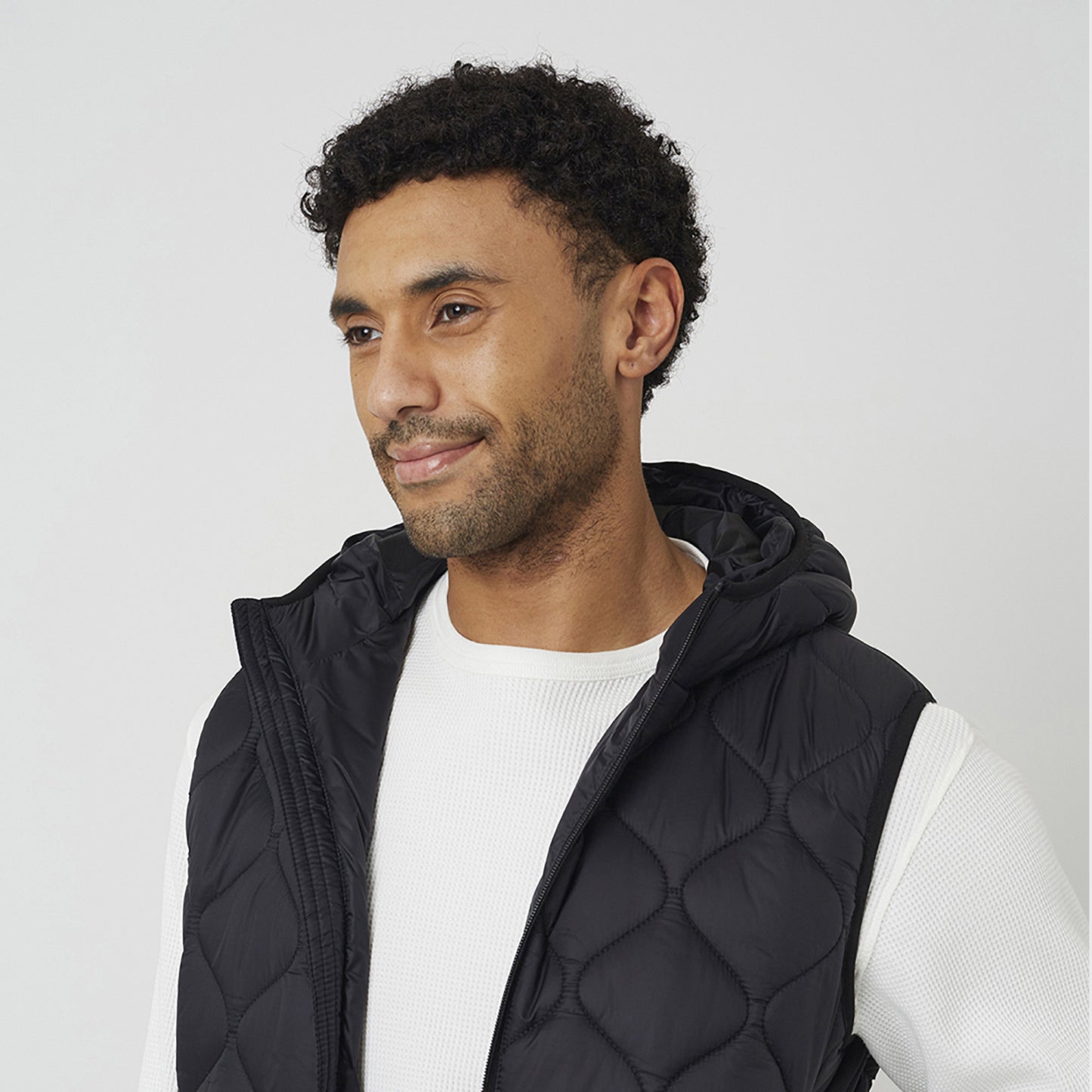 Brave Soul Black Onion Quilted Hooded Gilet - Black Image 4