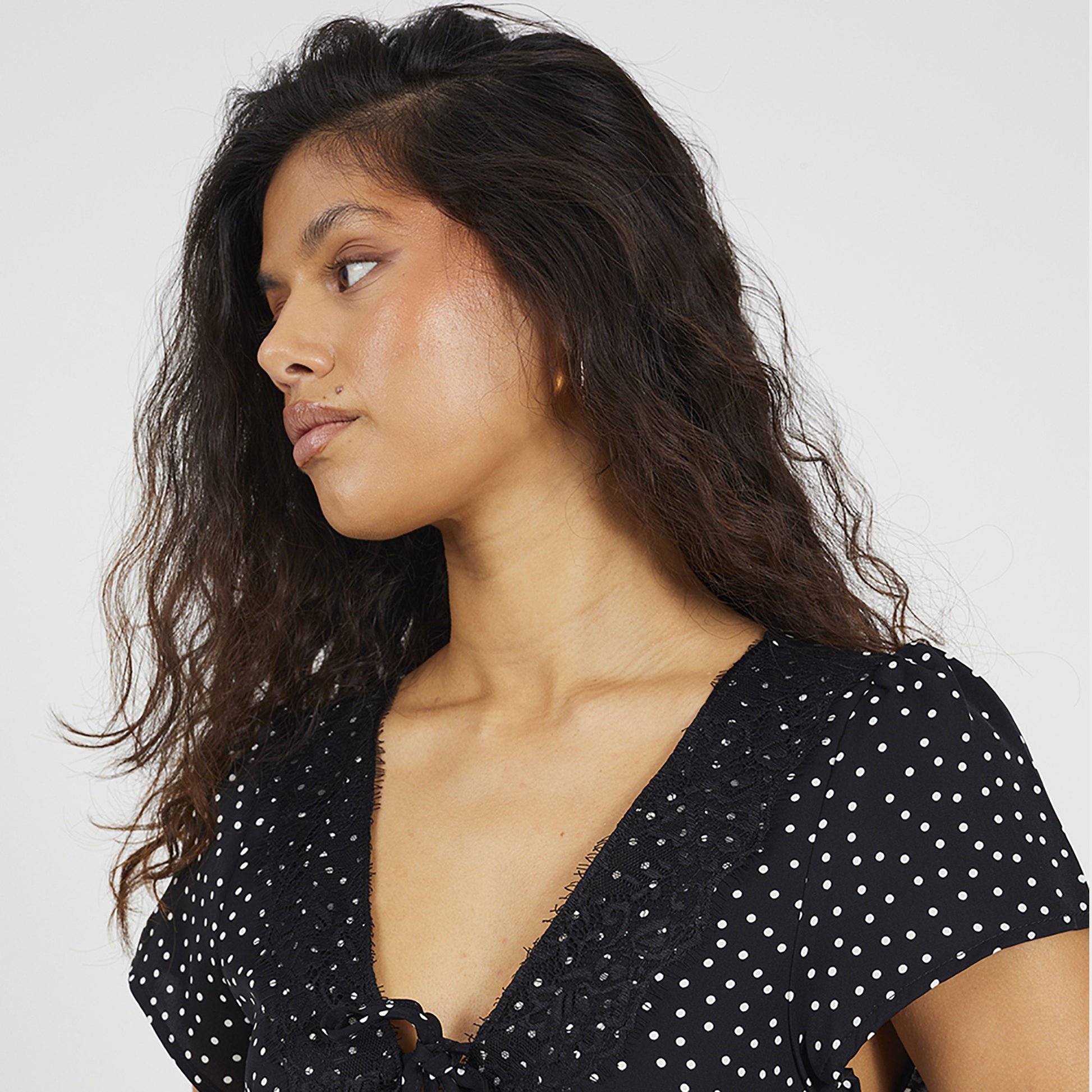 Brave Soul Black V-Neck Short Sleeve Midi Dress - Black Image 4